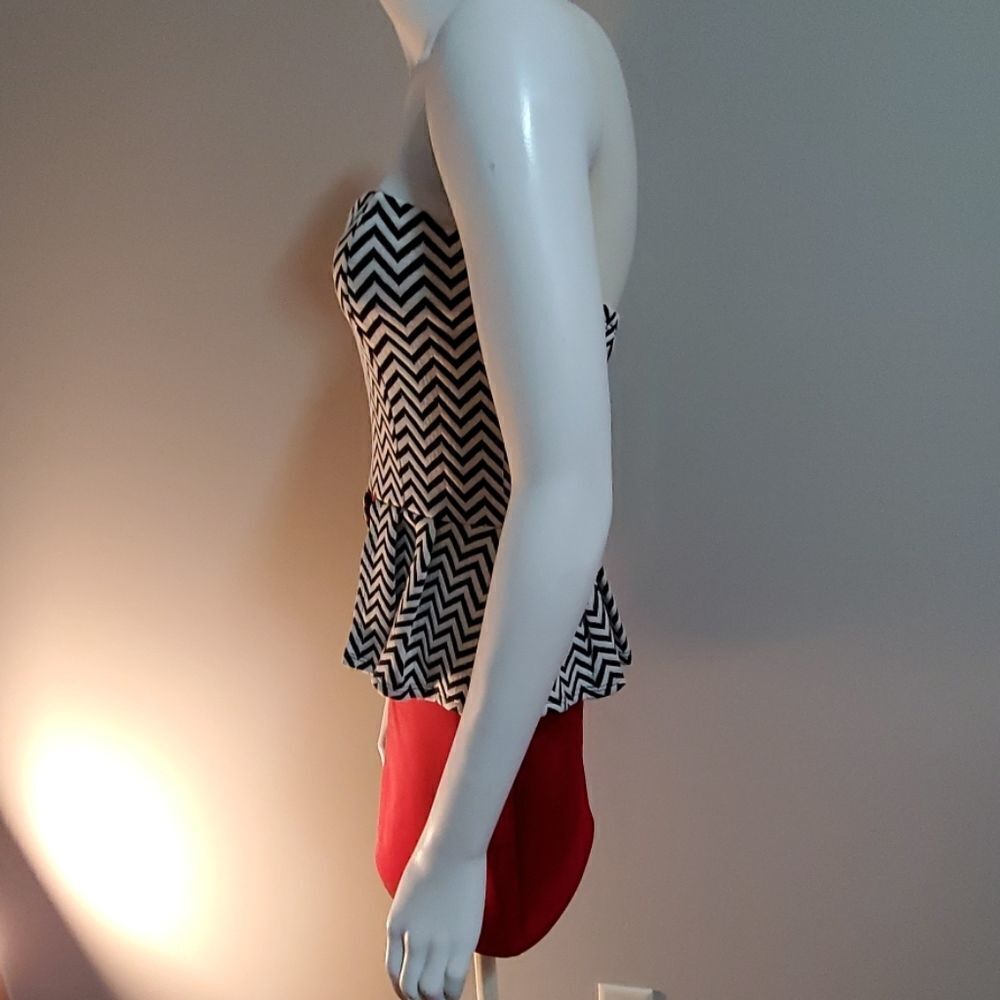 Style Rack Cheveron Strapless Dress (Small) - Picture 4 of 6